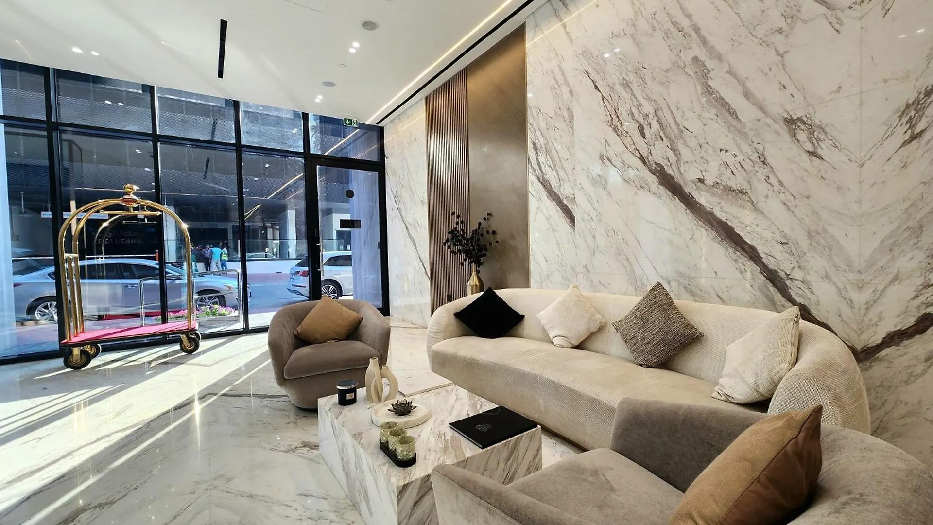 Luxurious Comfort In Jvc Dubai Holiday home