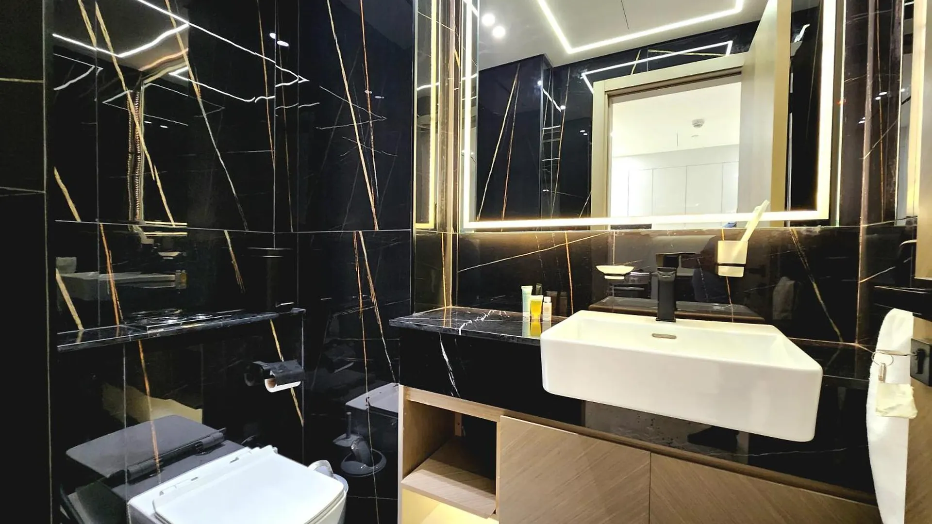 Dom wakacyjny Luxurious Comfort In Jvc Dubaj