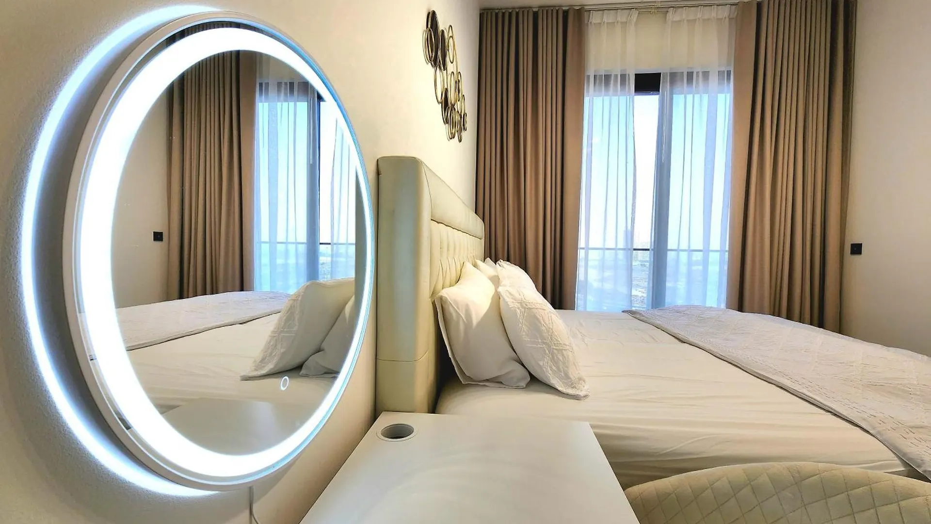 Dom wakacyjny Luxurious Comfort In Jvc Dubaj