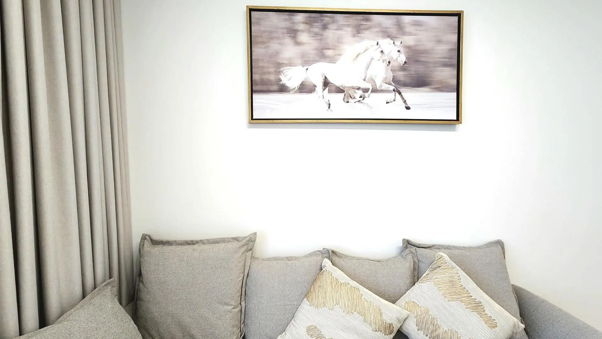 Luxurious Comfort In Jvc Dubaj Zjednoczone Emiraty Arabskie